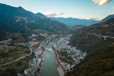 云南省怒江州怒江大峡谷六库市航拍风光