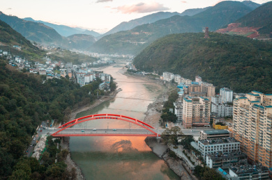 云南省怒江州怒江大峡谷六库市航拍风光