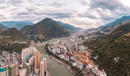 云南省怒江州怒江大峡谷六库市航拍风光