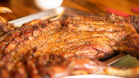 岭上人家烤全羊半只