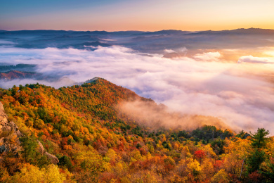 伊春金祖峰秋季云海