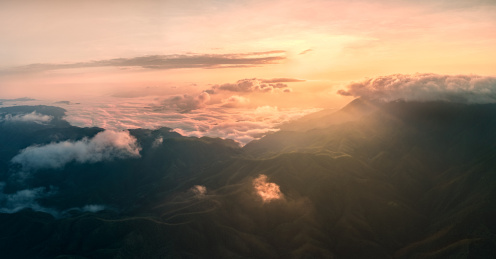 湖南省郴州市回龙山日出云海