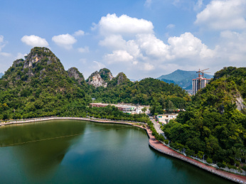 中国广东省云浮市蟠龙天湖自然风光