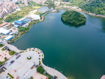 中国广东省云浮市蟠龙天湖自然风光