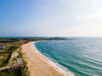 中国广东省汕尾市红海湾旅游区遮浪半岛海岸线