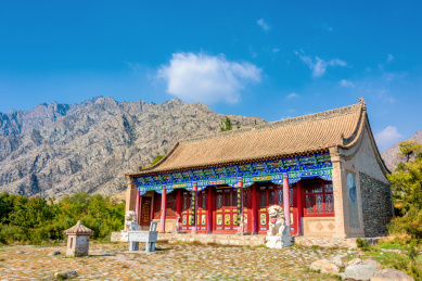 中国宁夏银川贺兰山岩画景区山神庙