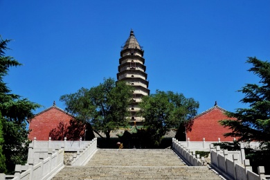 山西运城龙兴寺