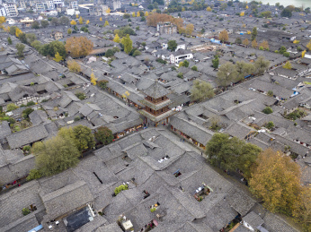 航拍视角下的中国四川省南充市阆中古城