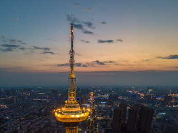 四川省德阳市电视塔与城市夜景