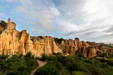 中国云南浪巴铺土林