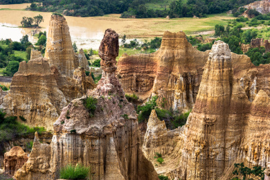 中国云南浪巴铺土林
