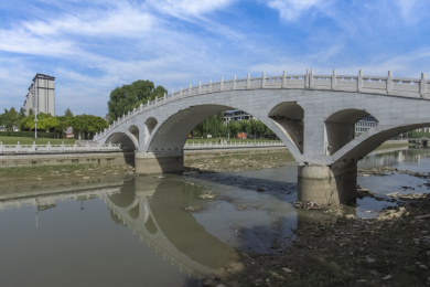 中国河南省濮阳市清丰县马颊河流域石拱桥梁建筑