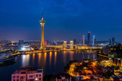 中国澳门塔和横琴粤澳深度合作区城市天际线