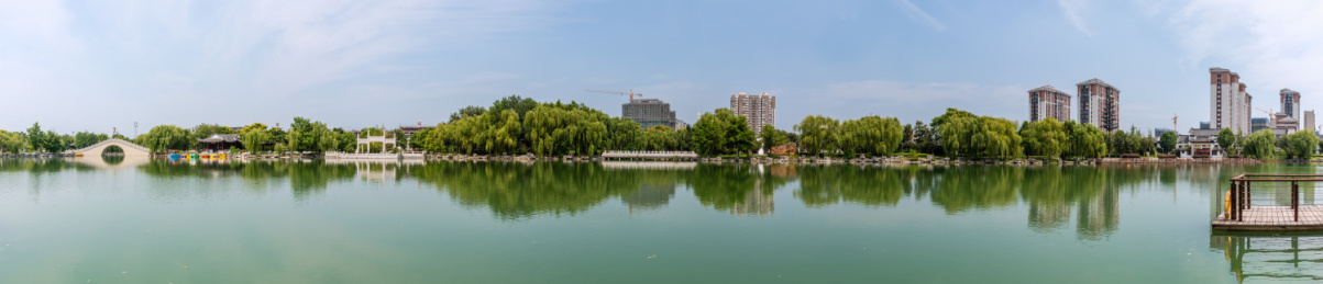 中国安徽宿州灵璧奇石文化园池塘建筑