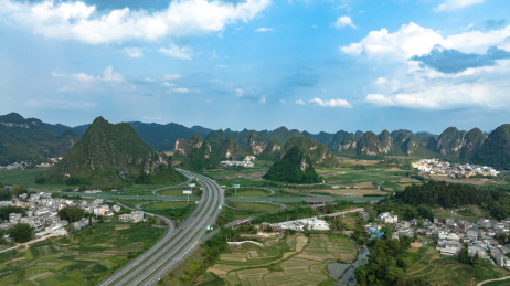 广西百色旧州互通交通枢纽航拍景观