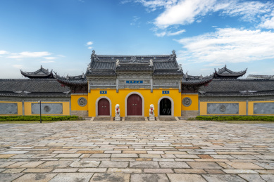 中国江苏泰州南山寺寺庙宝塔
