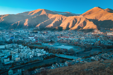 中国青海玉树城市结古寺地标建筑风光航拍