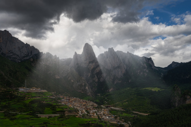 中国甘肃九色甘南扎尕那风光