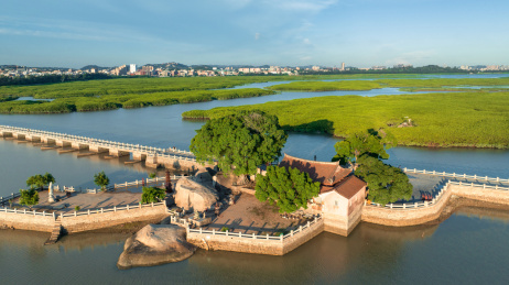 福建泉州洛阳桥航拍风景