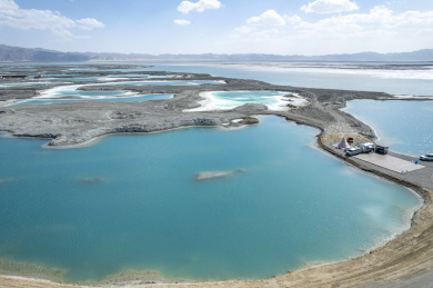 中国青海大柴旦翡翠湖盐湖