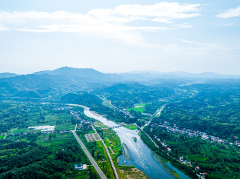 中国安徽六安市西淠河风光