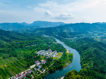 中国安徽六安市西淠河风光