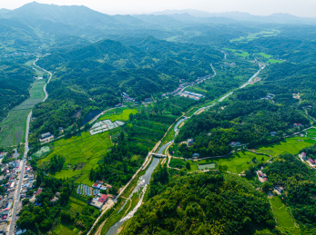 中国安徽六安市西淠河风光