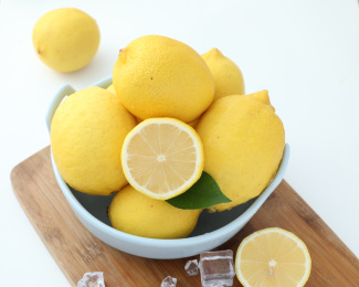 酸甜可口的水果新鲜黄柠檬