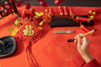 春节写春联福字过年氛围