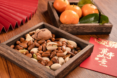 中国传统节日春节坚果与小吃