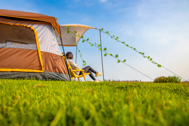 阳光明媚的江门银湖湾露营度假营地