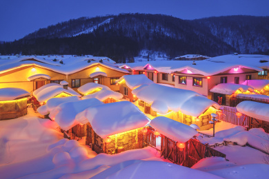 黑龙江雪乡冬季雪屋风光夜景