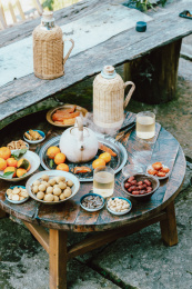 冬天室外围炉煮茶