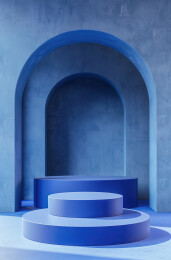 蓝色墙壁上的圆形室内建筑