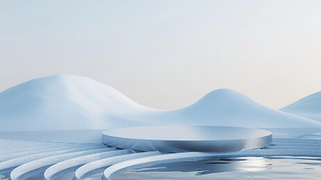 白色背景下的透明玻璃