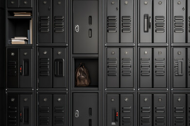 彩色背景下的黄色储物柜