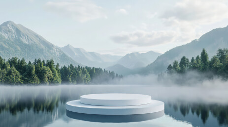 晨雾中的自然风光