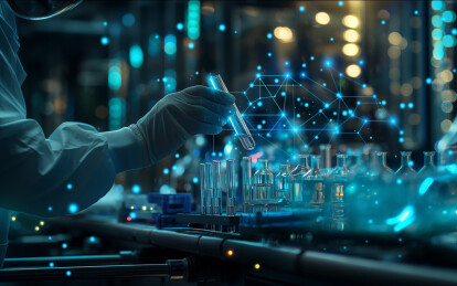 实验室里正在做实验的科学家